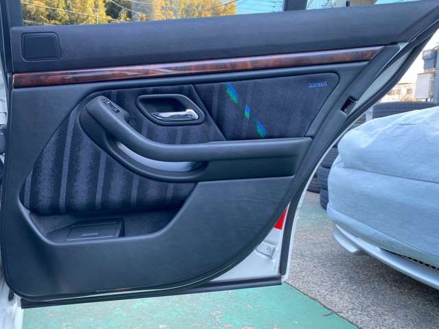 ALPINA B10 LIMOUSINE 2001 Image 31