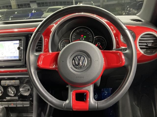 VOLKSWAGEN THE BEETL 2018 Image 31