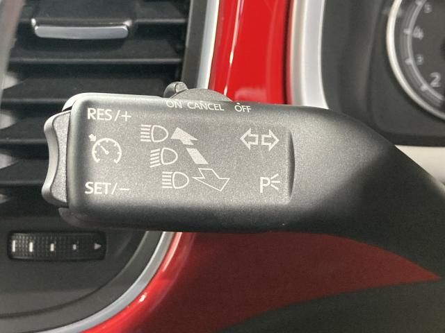 VOLKSWAGEN THE BEETL 2018 Image 31