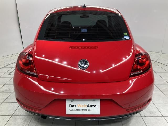 VOLKSWAGEN THE BEETL 2018 Image 31