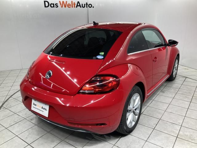 VOLKSWAGEN THE BEETL 2018 Image 31