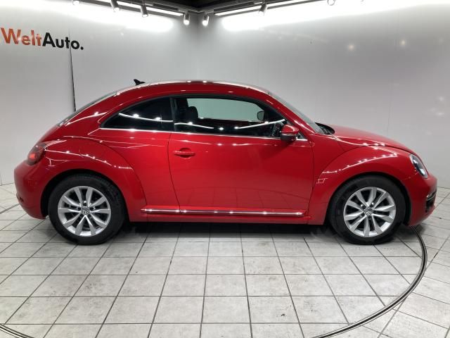 VOLKSWAGEN THE BEETL 2018 Image 31