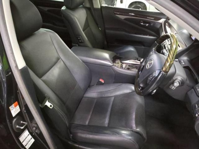 TOYOTA LEXUS LS460 2016 Image 31