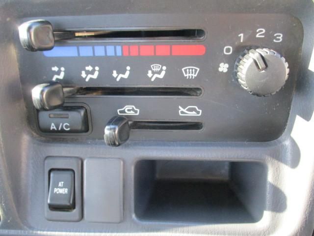 SUBARU SAMBAR TRUCK 4WD 2003 Image 31