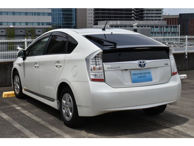 TOYOTA PRIUS 2010 Image 31