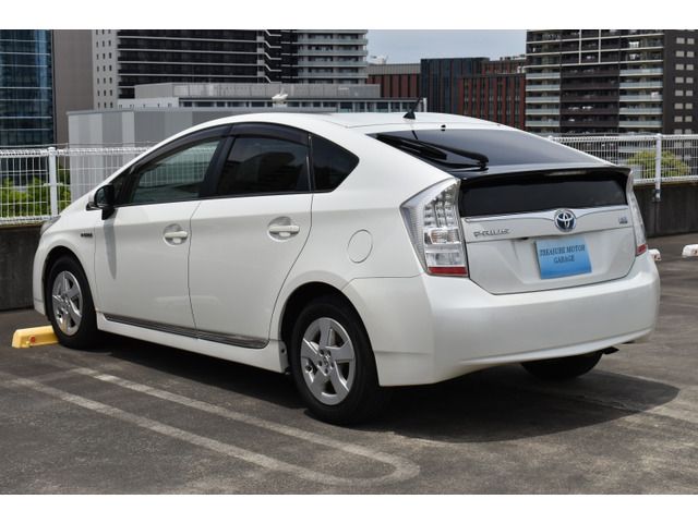 TOYOTA PRIUS 2010 Image 31
