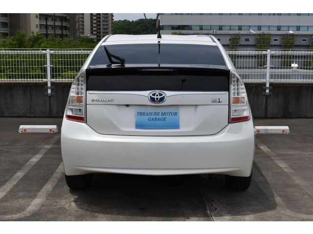 TOYOTA PRIUS 2010 Image 31
