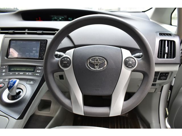 TOYOTA PRIUS 2010 Image 31