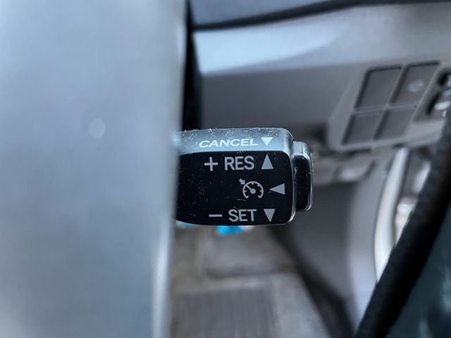 TOYOTA PRIUS 2010 Image 31