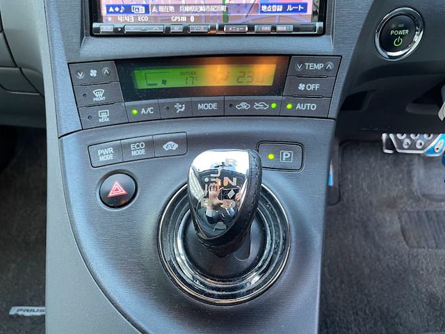 TOYOTA PRIUS 2010 Image 31