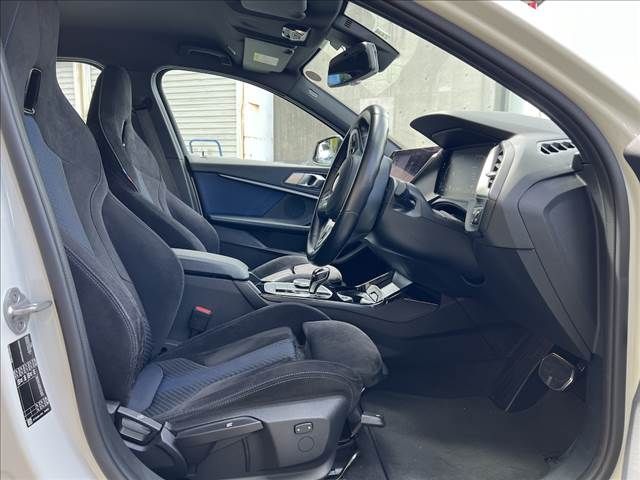 BMW 1SERIES 2020 Image 31