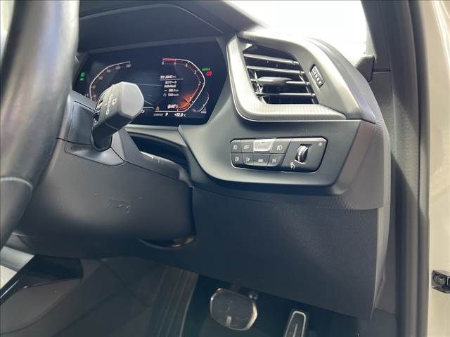 BMW 1SERIES 2020 Image 31