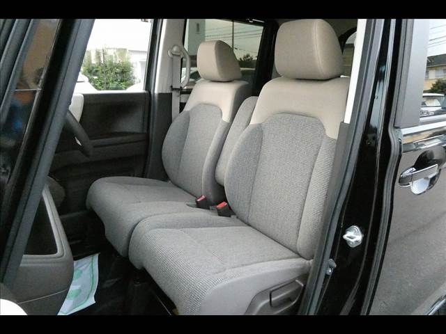 HONDA N BOX 2022 Image 31