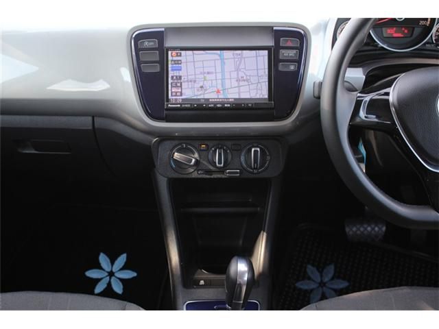 VOLKSWAGEN UP! 2016 Image 31