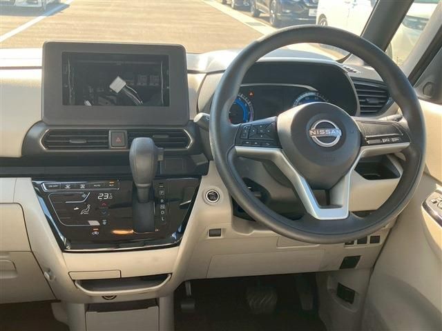 NISSAN ROOX 2024 Image 31