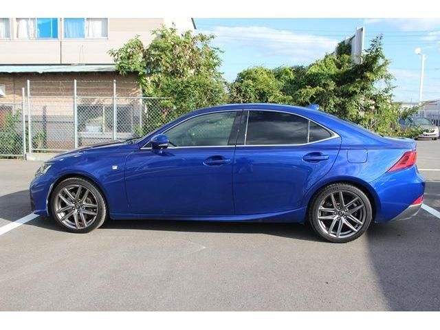 TOYOTA LEXUS IS200T 2016 Image 31