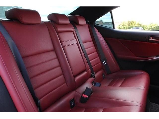 TOYOTA LEXUS IS200T 2016 Image 31