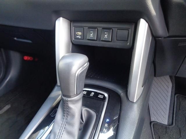 TOYOTA COROLLA CROSS HYBRID 2023 Image 31