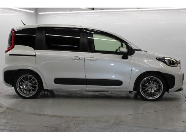 TOYOTA SIENTA HYBRID 2022 Image 31