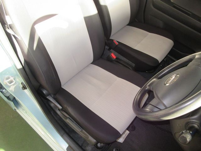 DAIHATSU MIRA E:S 2017 Image 31