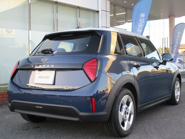 BMW MINI COOPER 5DOOR 2025 Image 31