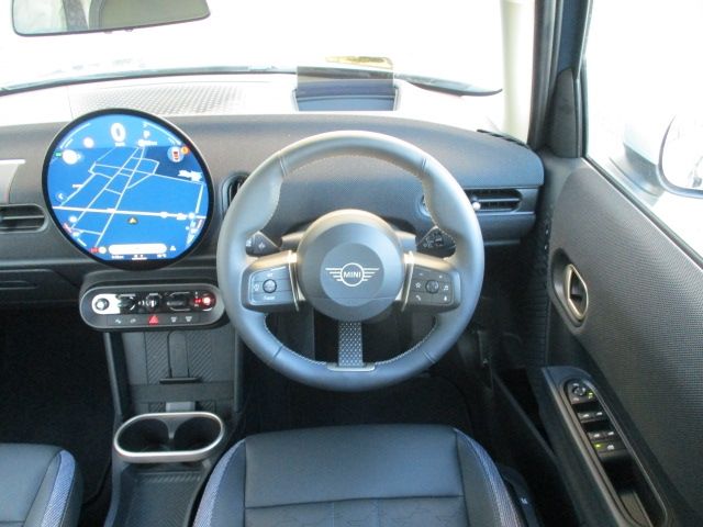 BMW MINI COOPER 5DOOR 2025 Image 31