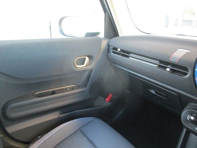 BMW MINI COOPER 5DOOR 2025 Image 31