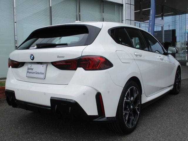 BMW 1SERIES 2025 Image 31