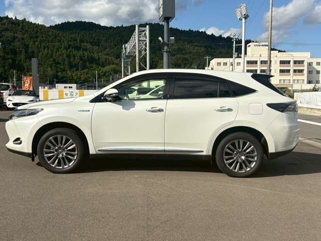 TOYOTA HARRIER HYBRID 2015 Image 31