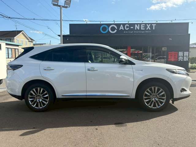 TOYOTA HARRIER HYBRID 2015 Image 31