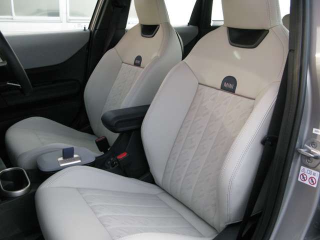 BMW MINI COOPER 5DOOR 2024 Image 31