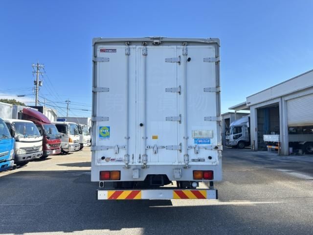 MITSUBISHI FUSOU FIGHTER 2014 Image 31