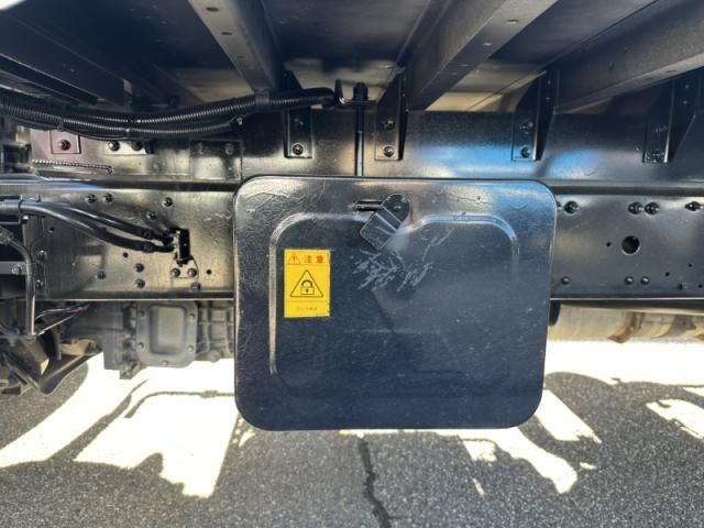 MITSUBISHI FUSOU FIGHTER 2014 Image 31