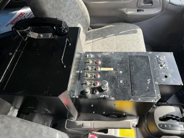 HINO DUTRO 2004 Image 31