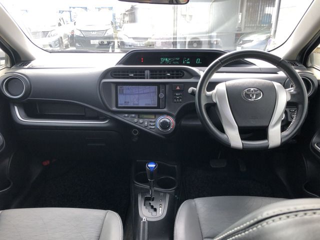 TOYOTA AQUA 2013 Image 31