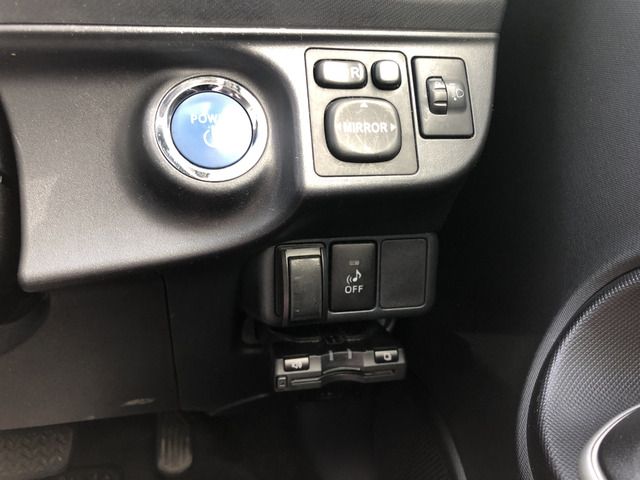 TOYOTA AQUA 2013 Image 31