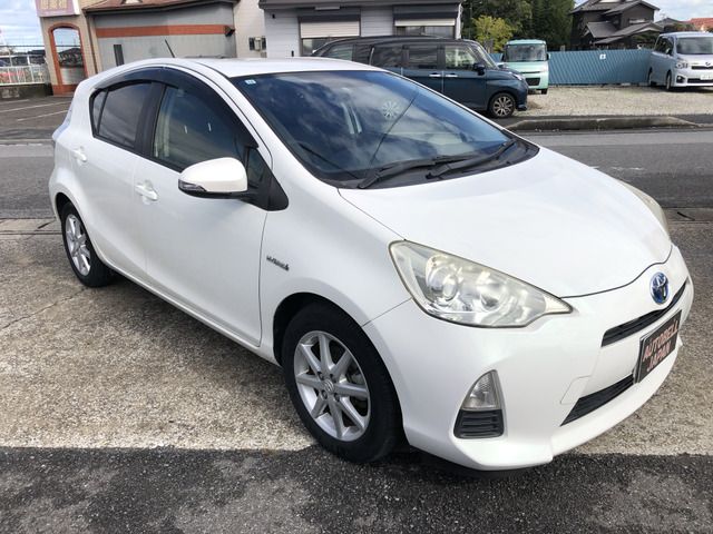 TOYOTA AQUA 2013 Image 31