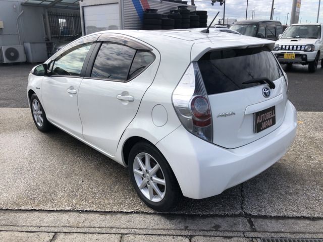 TOYOTA AQUA 2013 Image 31