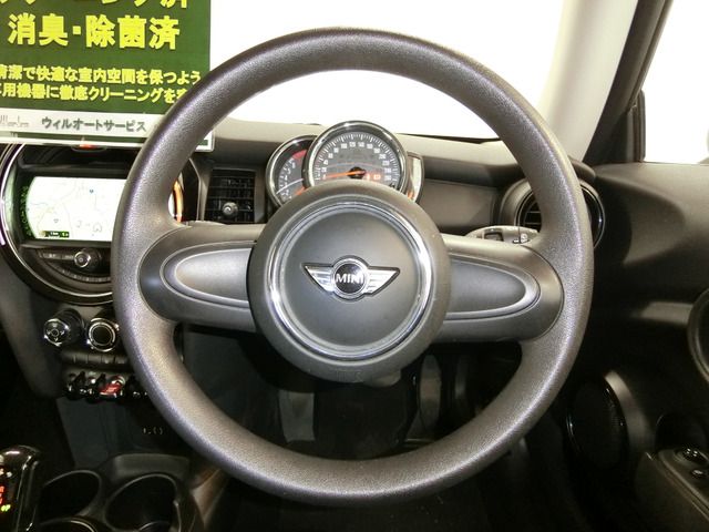 BMW MINI ONE 2018 Image 31