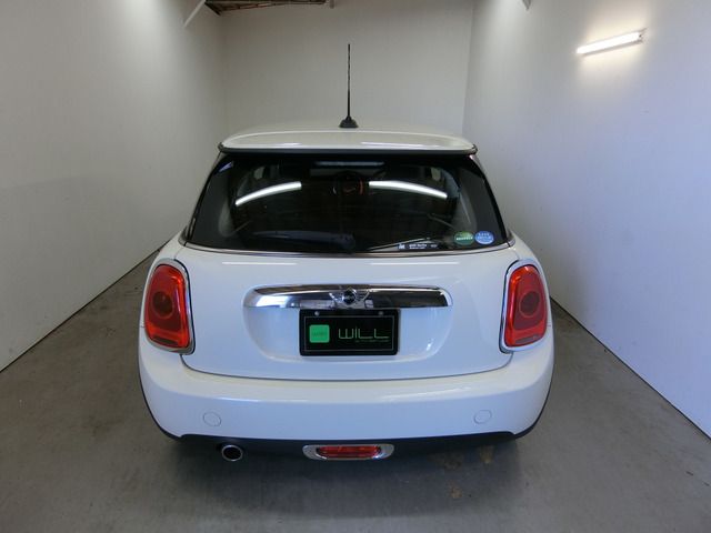 BMW MINI ONE 2018 Image 31