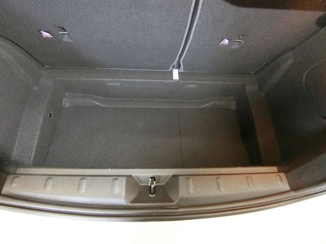 BMW MINI ONE 2018 Image 31