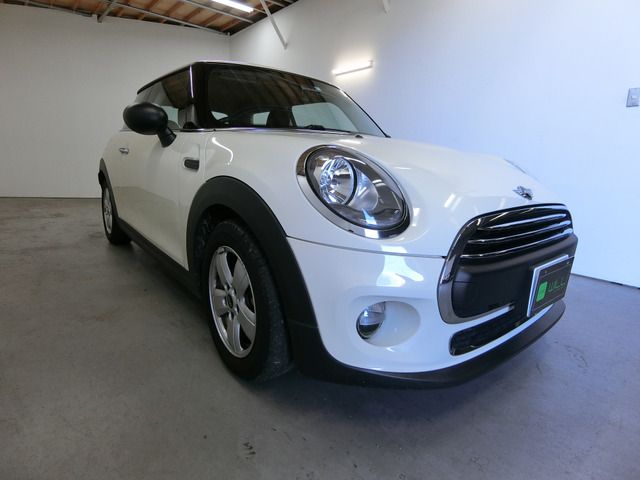 BMW MINI ONE 2018 Image 31