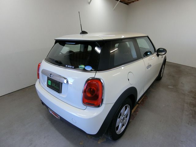 BMW MINI ONE 2018 Image 31