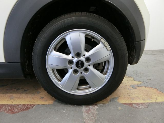 BMW MINI ONE 2018 Image 31