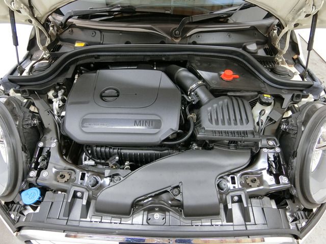 BMW MINI ONE 2018 Image 31