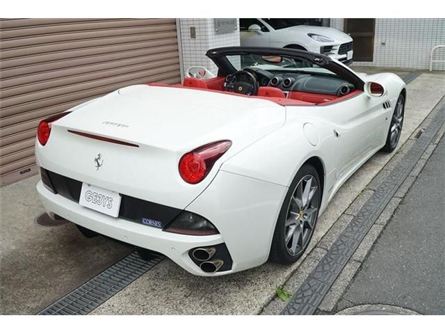FERRARI CALIFORNIA 2010 Image 31
