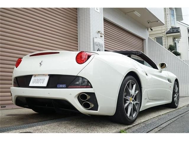 FERRARI CALIFORNIA 2010 Image 31