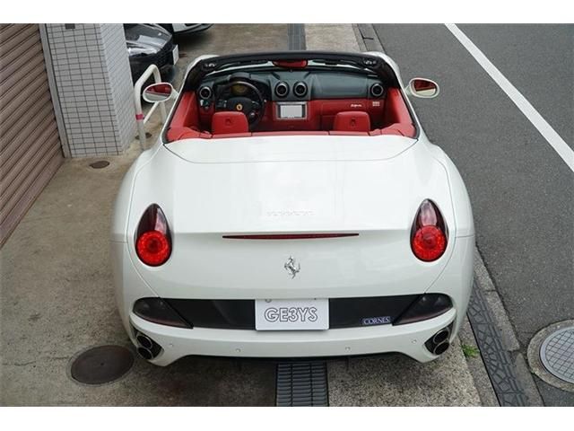 FERRARI CALIFORNIA 2010 Image 31