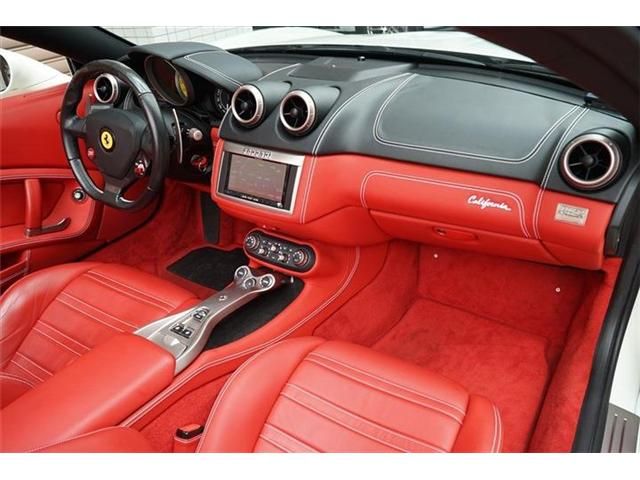 FERRARI CALIFORNIA 2010 Image 31