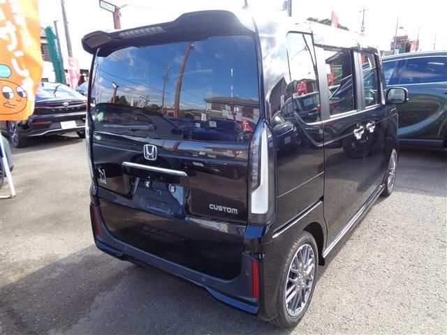 HONDA N BOX CUSTOM 2024 Image 31